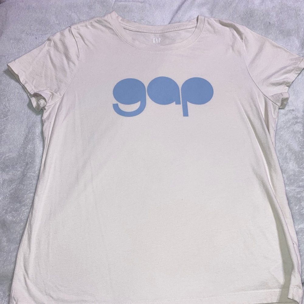 Gap women Tshirt 🩵💛